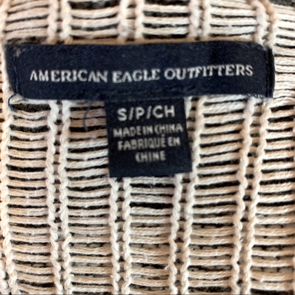 AE geometric hooded pullover - Picture 3 of 5